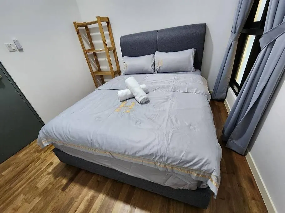 Paradigm Residence 3 Bedrooms Above Paradigm Mall For 8 Pax By Gdragon Homestay Johor Bahru Apartment