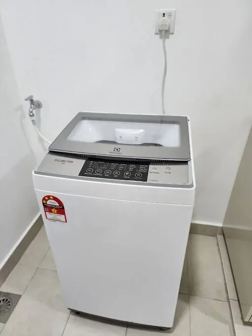 Paradigm Residence 3 Bedrooms Above Paradigm Mall For 8 Pax By Gdragon Homestay Johor Bahru Apartment