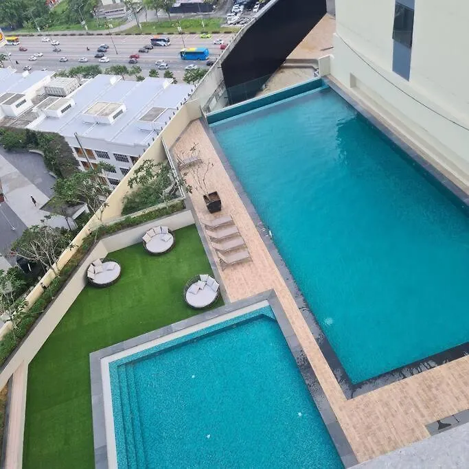 Paradigm Residence 3 Bedrooms Above Paradigm Mall For 8 Pax By Gdragon Homestay Johor Bahru Malaysia