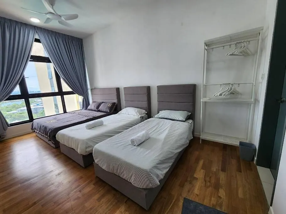Paradigm Residence 3 Bedrooms Above Paradigm Mall For 8 Pax By Gdragon Homestay Johor Bahru Apartment