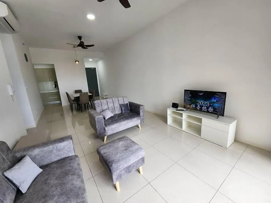 Paradigm Residence 3 Bedrooms Above Paradigm Mall For 8 Pax By Gdragon Homestay Johor Bahru 0*,  Malaysia