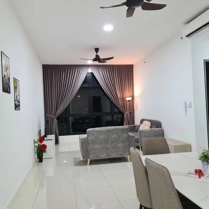 Apartment Paradigm Residence 3 Bedrooms Above Paradigm Mall For 8 Pax By Gdragon Homestay Johor Bahru